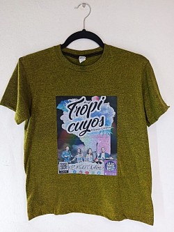 Playera Tropicuyos Fan Arena $180 Incluye enlace a Spotify y links de descarga.