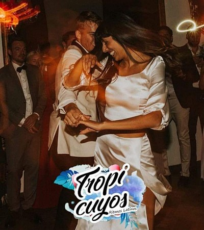 Bodas Románticas Llenas De Baile Y Alegría Muy Tropical